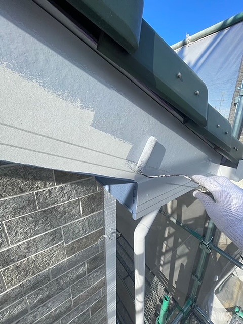 深谷市東方で外壁塗装工事を行いました。外壁以外の付帯部塗装の様子をご紹介いたします。