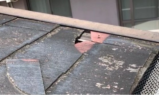 スレート屋根割れ